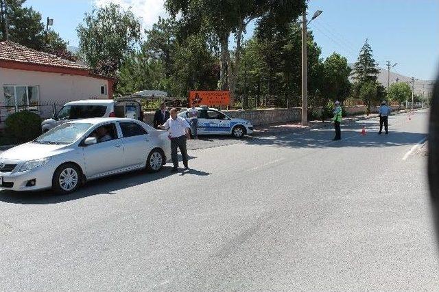 Çevre Müdürlüğü Niğde’de Egzoz Gazı Denetimi Yaptı