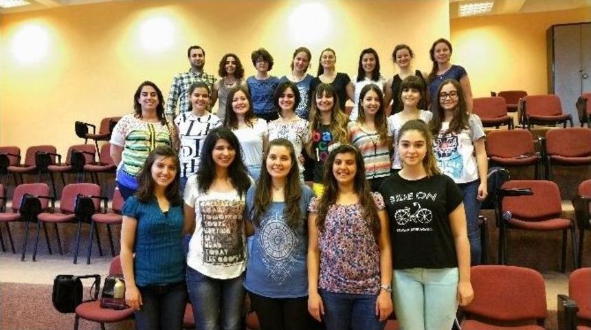 Muzaffer Arkan Kızlar Korosu İtalya&rsquo;da