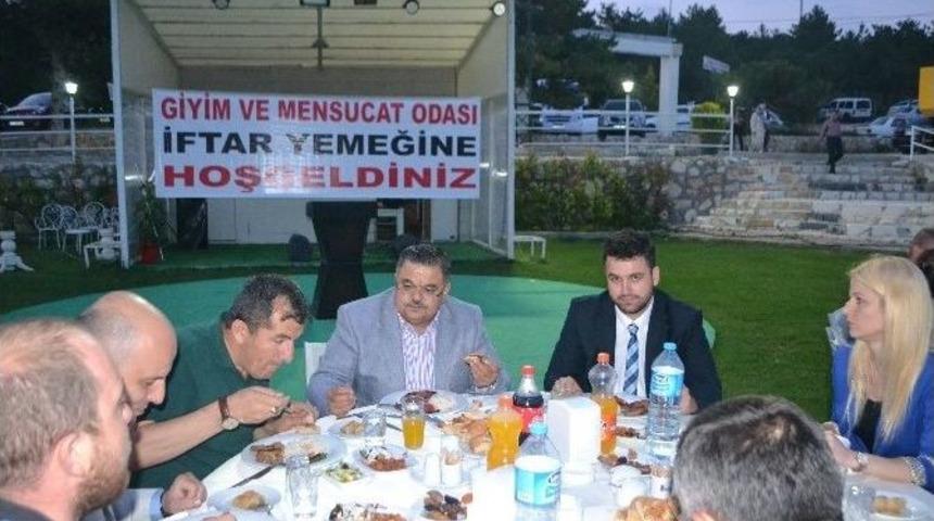 Bilecik Giyim Ve Mensucat Odasından &Uuml;yelerine İftar