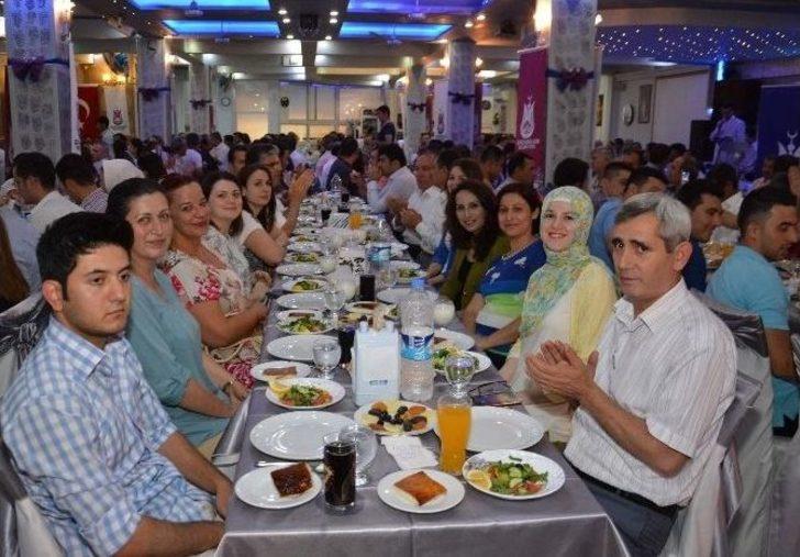 Şehzadeler Belediyesi İftar Yemeğinde Buluştu