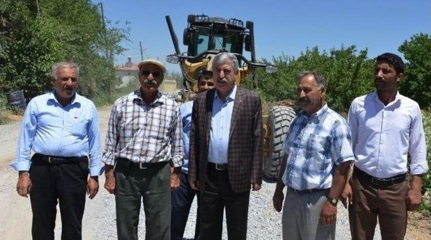 Dilek Mahallesi&rsquo;nin Yolu Genişliyor
