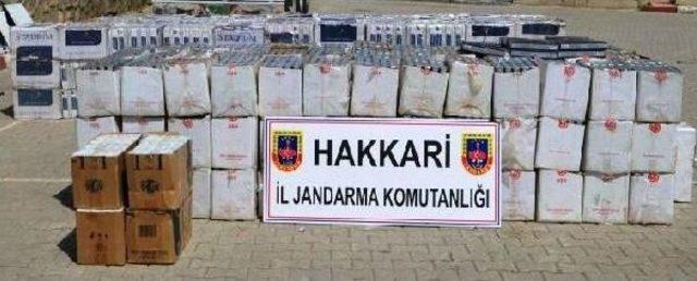 Çukurca'da Tankerden 111 Bin Paket Kaçak Sigara Çıktı