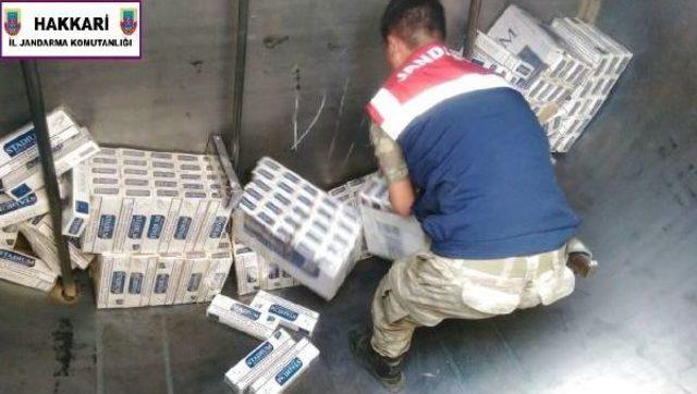 Çukurca'da Tankerden 111 Bin Paket Kaçak Sigara Çıktı