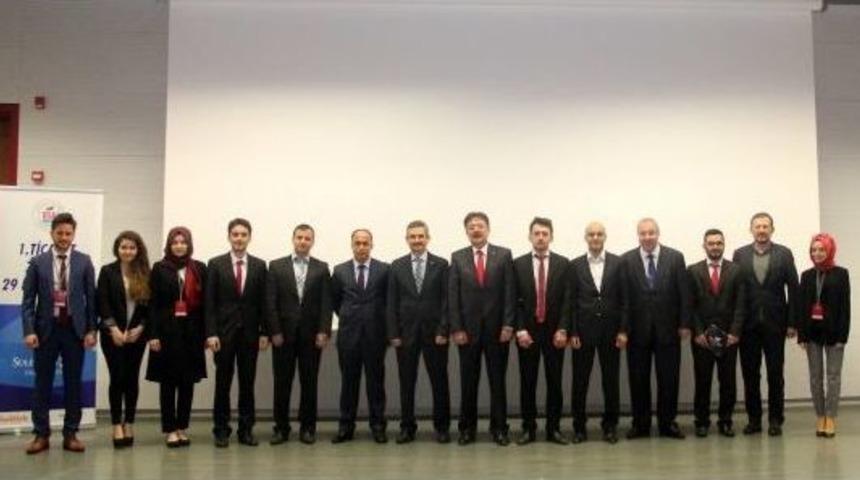 T&uuml;rkiye&rsquo;nin İlk Sosyal Bilimler &Uuml;niversitesinin Kamp&uuml;s Hayatı &Ccedil;ok Renkli