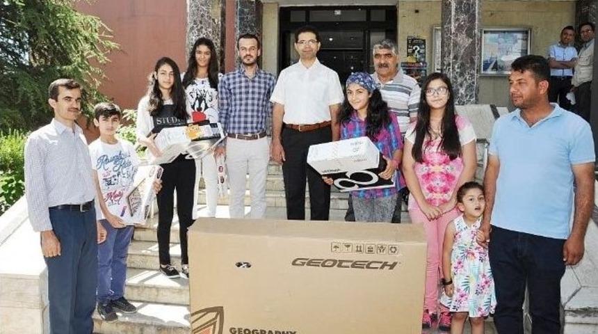 &rsquo;bana Ab&rsquo;yi Anlat&rsquo; Yarışmalarının &Ouml;d&uuml;lleri Verildi