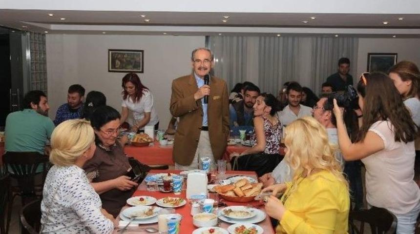 Basın Mensupları B&uuml;y&uuml;kşehir&rsquo;in İftar Yemeğinde Buluştu