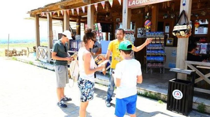 Laodikya'ya 'm&uuml;kemmellik Sertifikası'