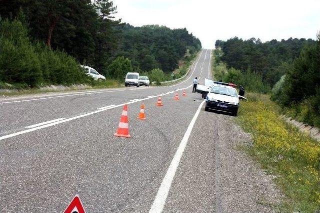 Lastiği Patlayan Otomobil Takla Attı: 1 Ölü, 6 Yaralı