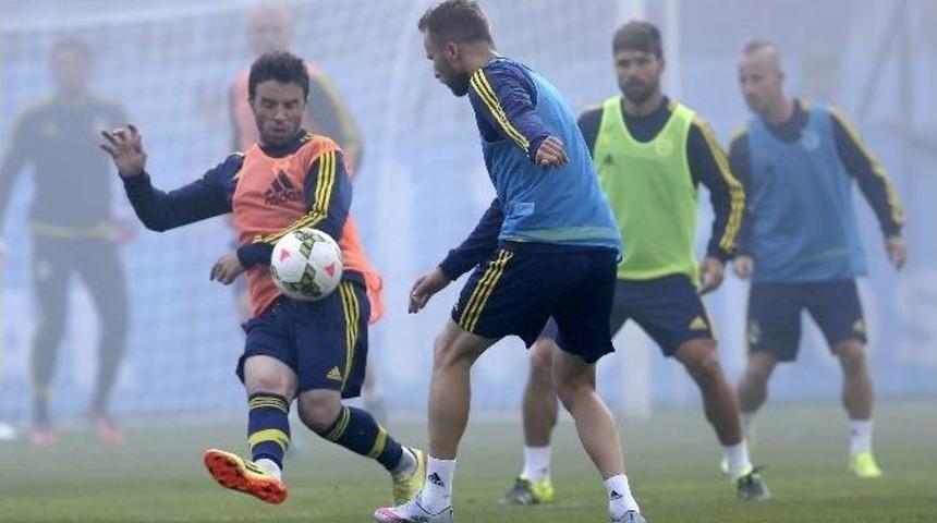 Fenerbah&ccedil;e, Yeni Sezon Hazırlıklarını S&uuml;rd&uuml;r&uuml;yor