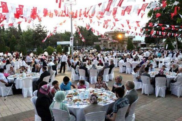 Kahramanmaraş'ta 2 Bin Yetim Ve Öksüze Iftar