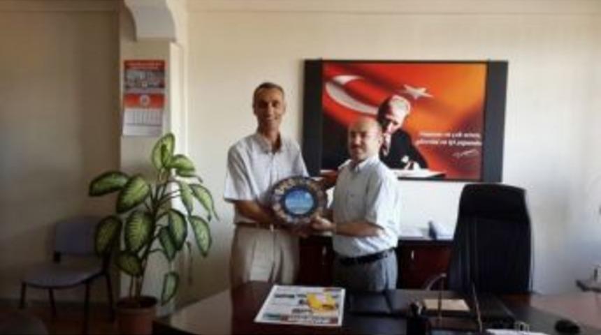 Cebeci&rsquo;den Okul M&uuml;d&uuml;r&uuml;ne &Ccedil;ini Tabak