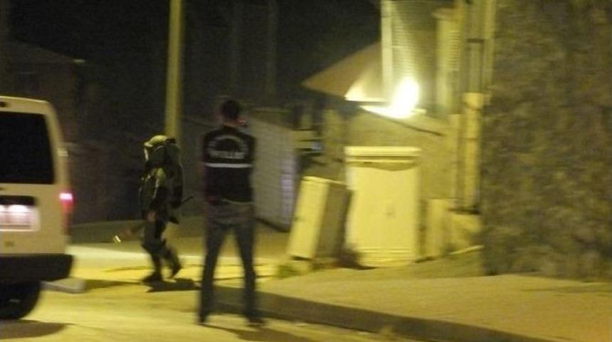 Askeri Lojmanların Önünde Şüpheli Çanta Paniği