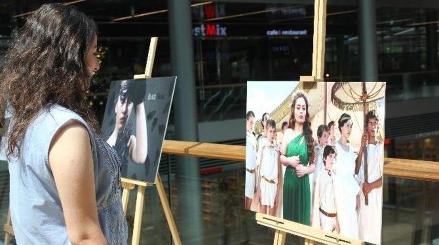 Hollywodd Afişlerine Farklı Bir Yorum Geldi, T&uuml;rkiye&rsquo;de Bir İlk Ger&ccedil;ekleşti