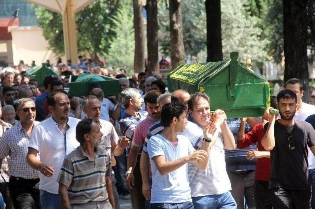 Nişan D&ouml;n&uuml;ş&uuml; &Ouml;len Aile Toprağa Verildi