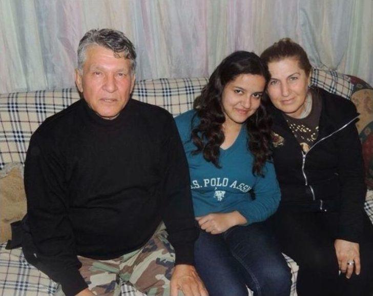 Nişan Dönüşü Ölen Aile Toprağa Verildi G1