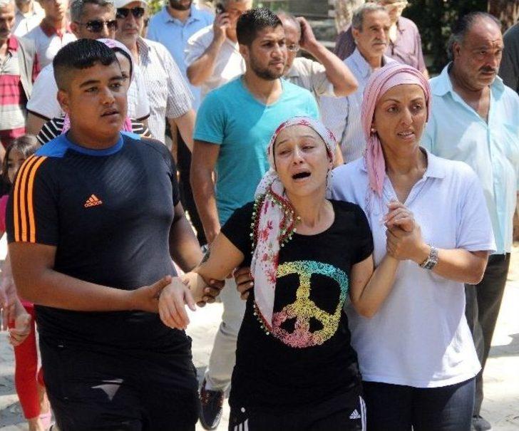 Nişan Dönüşü Ölen Aile Toprağa Verildi G2