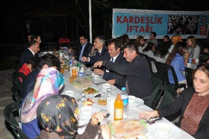 Gümüşhane Belediyesi ’kardeşlik İftarı’ Düzenledi G2