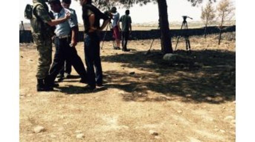 Asker Ve Polisten Basın Mensuplarına &ldquo;yasak B&ouml;lge&rdquo; Uyarısı