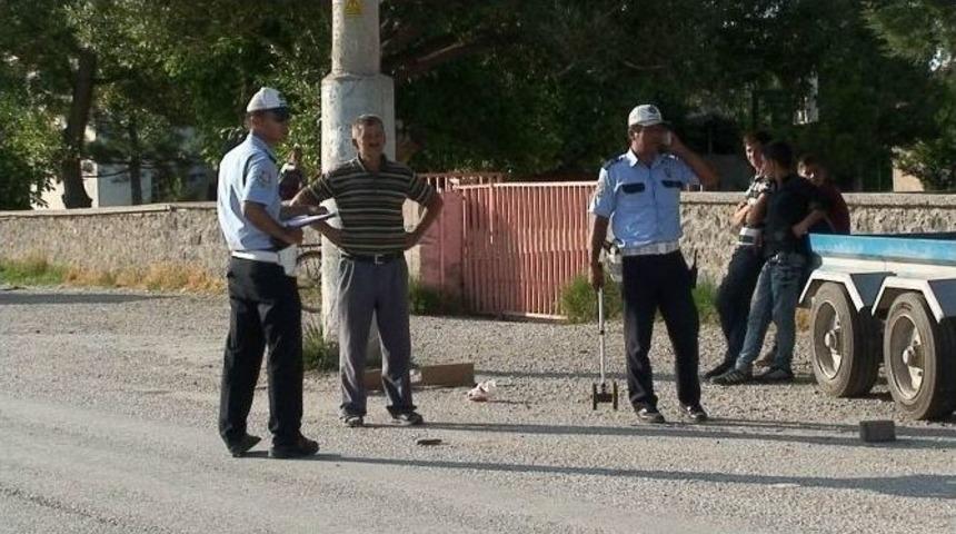 Otomobilin &Ccedil;arptığı 5 Yaşındaki &Ccedil;ocuk &Ouml;ld&uuml;