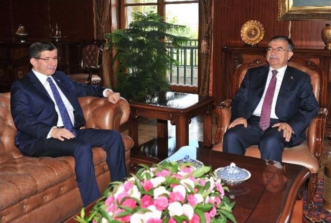 Davutoğlu Meclis Başkanı Yılmaz&rsquo;ı Ziyaret Etti