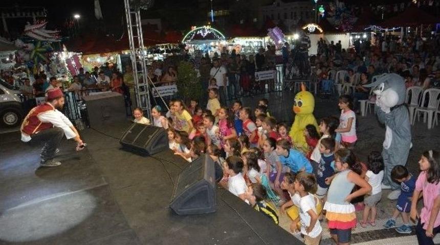 Şehzadeler&rsquo;de Ramazan Geceleri Renkli Ge&ccedil;iyor