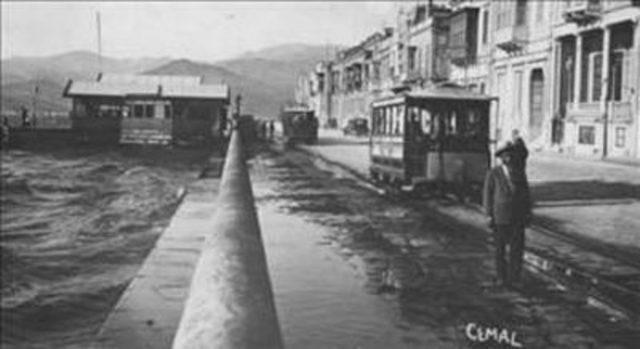 Ge&ccedil;mişten g&uuml;n&uuml;m&uuml;ze T&uuml;rkiye n&uuml;fusu 4