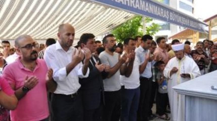 Doğu T&uuml;rkistan&rsquo;da &Ouml;lenler İ&ccedil;in Gıyabi Cenaze Namazı Kılındı