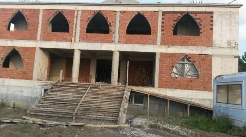 Kelebek &Ccedil;ayırı Camii İbadete A&ccedil;ılmak İ&ccedil;in Yardım Bekliyor