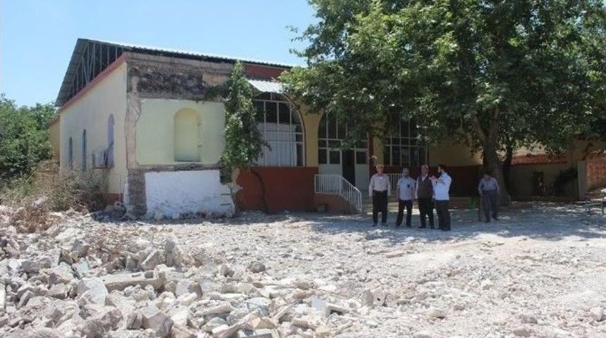 Yavuzeli Merkez Camisi Yardım Bekliyor