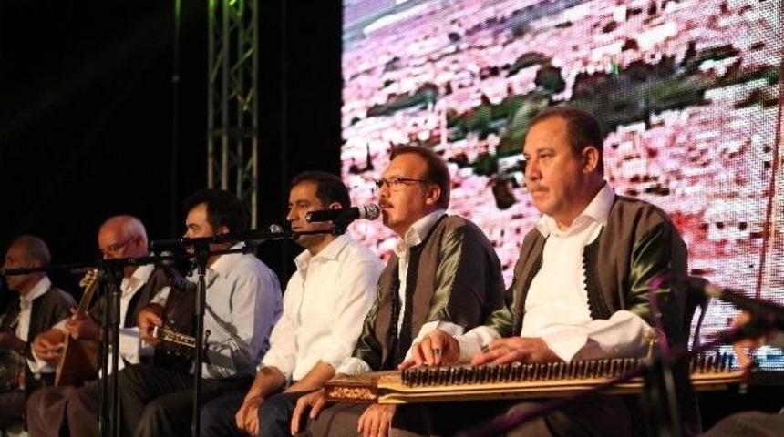 Urfalılar Sıra Gecesi&rsquo;nde Buluştu