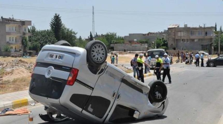 Adıyaman'da Kavşakta Kaza: 2 Yaralı
