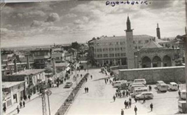 Ge&ccedil;mişten g&uuml;n&uuml;m&uuml;ze T&uuml;rkiye n&uuml;fusu 11