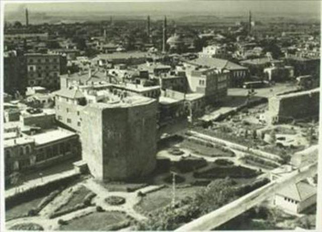 Ge&ccedil;mişten g&uuml;n&uuml;m&uuml;ze T&uuml;rkiye n&uuml;fusu 12