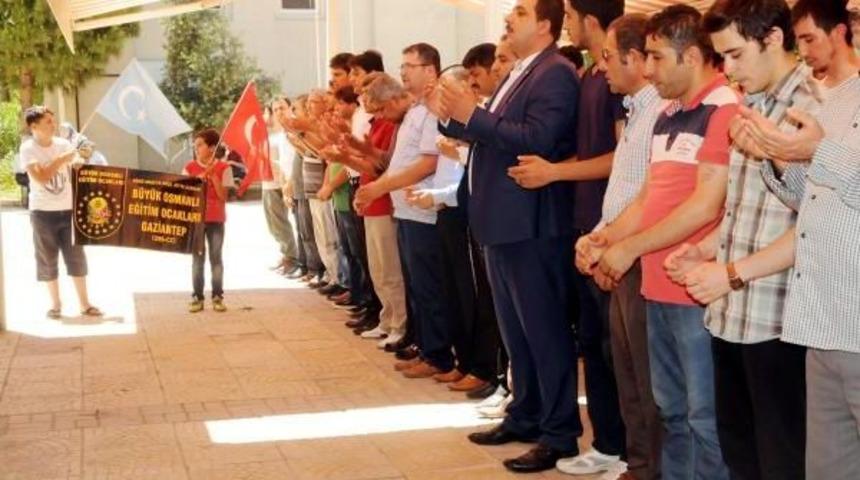 Gaziantep&rsquo;Te Doğu T&uuml;rkistan&rsquo;Da &Ouml;lenler I&ccedil;in Gıyabi Cenaze Namazı