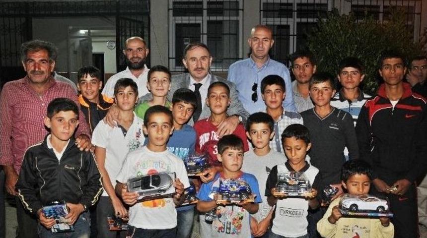 Vali Mevsimlik İş&ccedil;ilerle İftar A&ccedil;tı