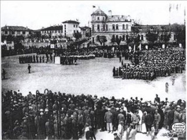 Ge&ccedil;mişten g&uuml;n&uuml;m&uuml;ze T&uuml;rkiye n&uuml;fusu 14