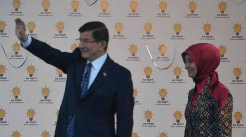 Davutoğlu: Kelebekler, Bize Tezekk&uuml;r&uuml;, Tefekk&uuml;r&uuml; &Ouml;ğretir (2)