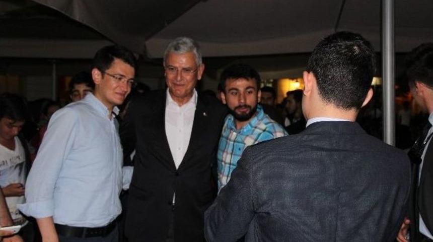 Bakan Bozkır Ak Parti Gen&ccedil;lik Kollarının D&uuml;zenlediği Sahur Programına Katıldı