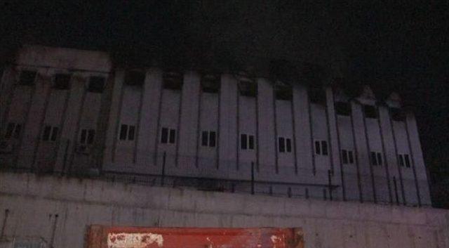 Yağ Fabrikasında Yangın: 2 Yaralı