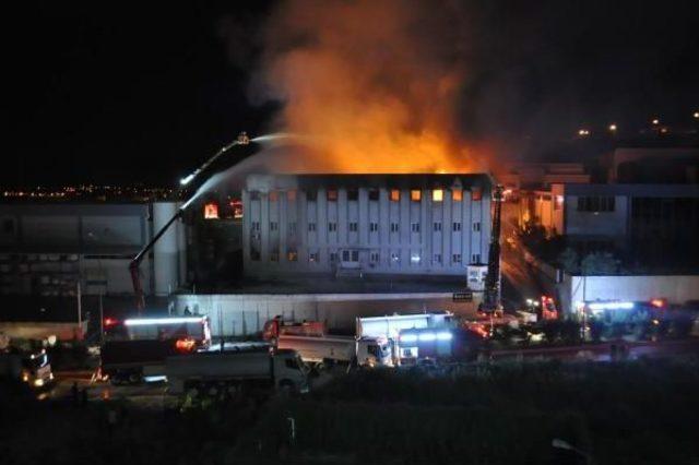 Yağ Fabrikasında Korkutan Yangın: 2 Yaralı