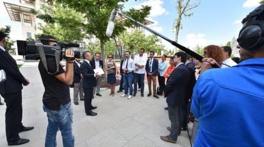 Cumhurbaşkanlığı Sarayı'nda 2.5 Saat S&uuml;ren Basın Turu