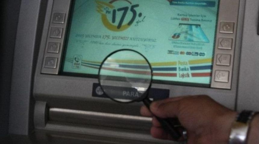 Kayıp Paraları B&uuml;y&uuml;te&ccedil;le Aradılar