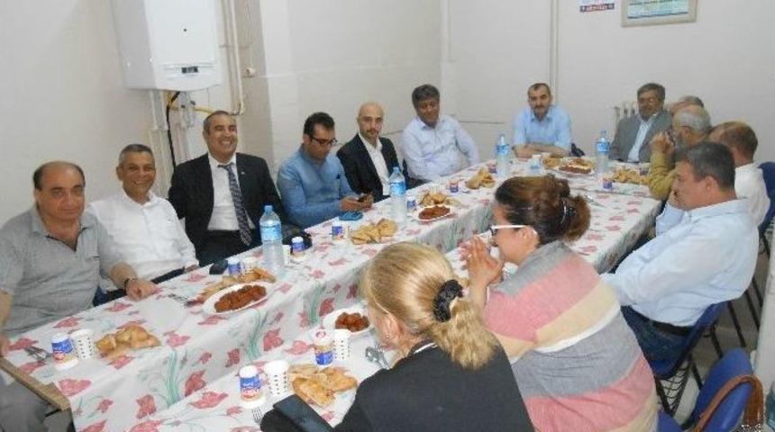 T&uuml;rkav Eskişehir Şubesi Vakfı &Uuml;yeleri İftar Yemeğinde Buluştular