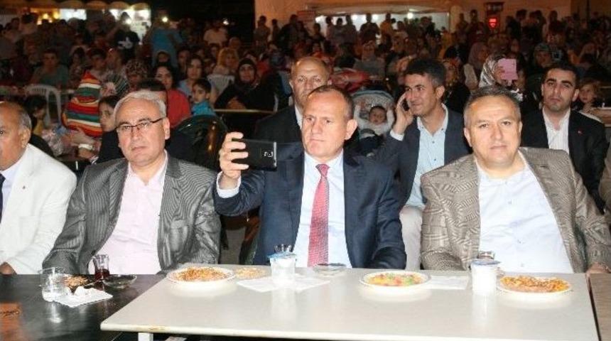 Vali Ve Başkan Ramazan Sokağında