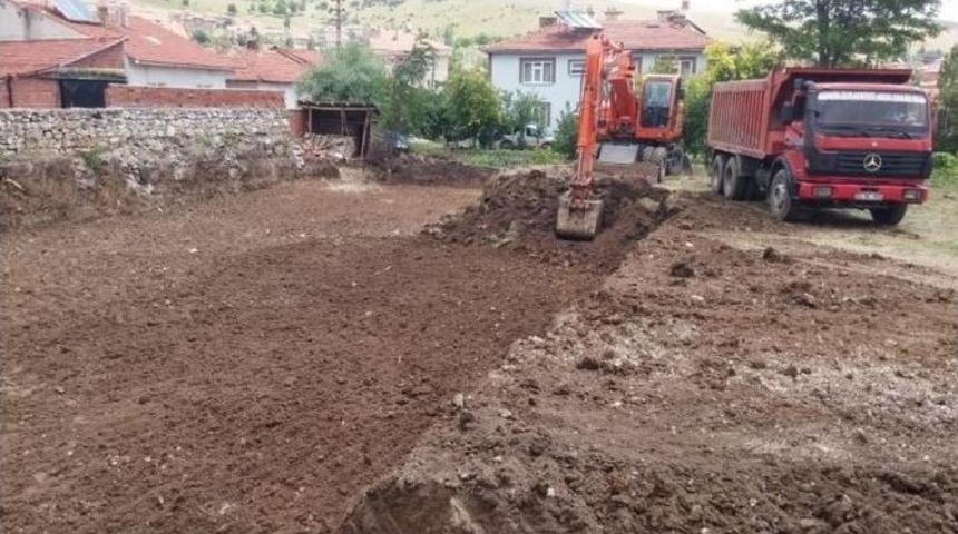 Boz&uuml;y&uuml;k Dodurga Beldesine Kapalı Spor Salonu Yapılıyor