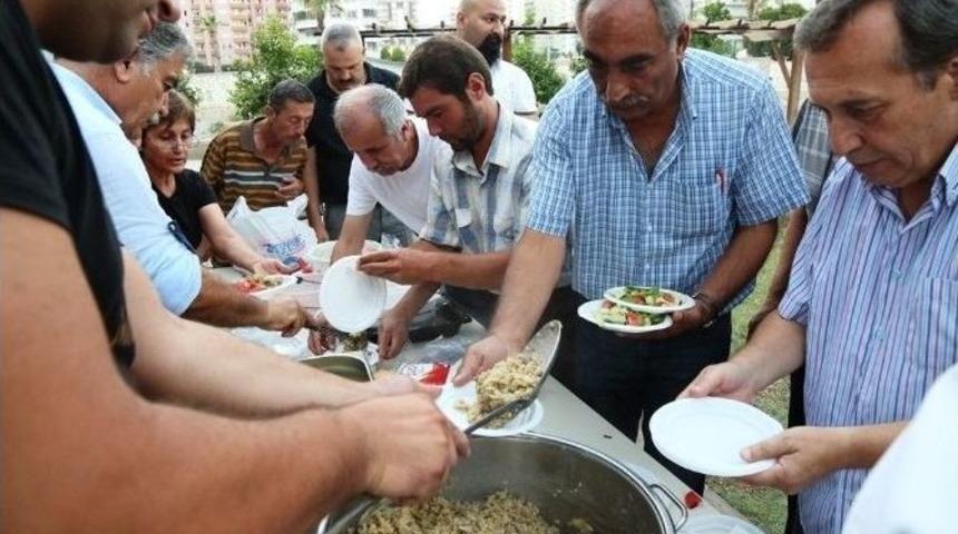 Mezitli&rsquo;de &lsquo;yery&uuml;z&uuml; Sofrası&rsquo; Kuruldu