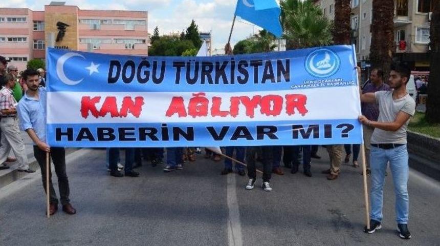 &Ccedil;anakkale&rsquo;de Doğu T&uuml;rkistan&rsquo;a Destek Y&uuml;r&uuml;y&uuml;ş&uuml;