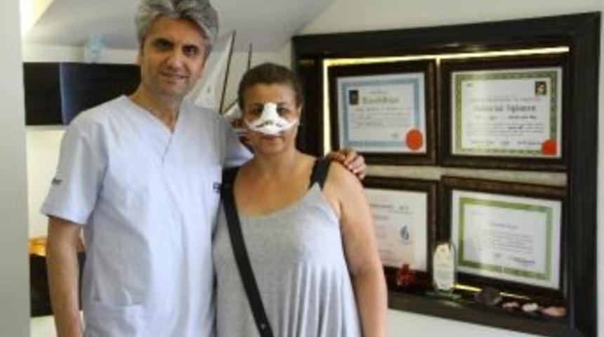 Yeni Alb&uuml;m &Ouml;ncesi Burun Ameliyatı Oldu