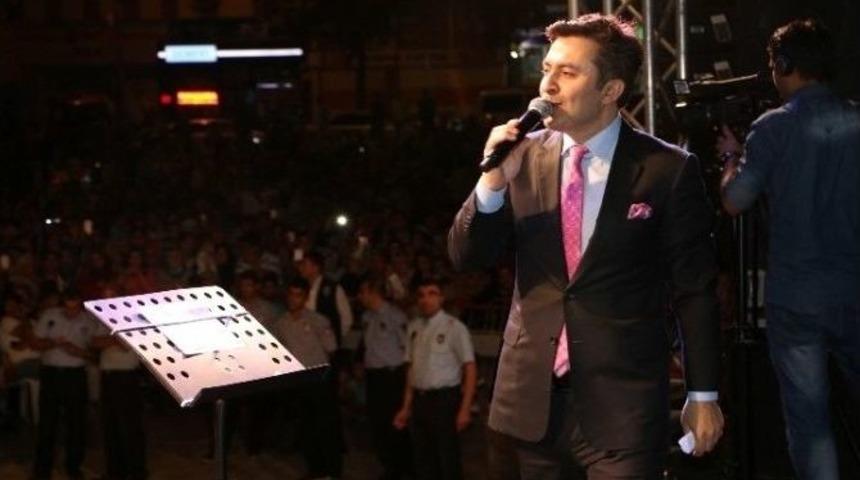 Abdurrahman &Ouml;n&uuml;l, Duygu Dolu Anlar Yaşattı