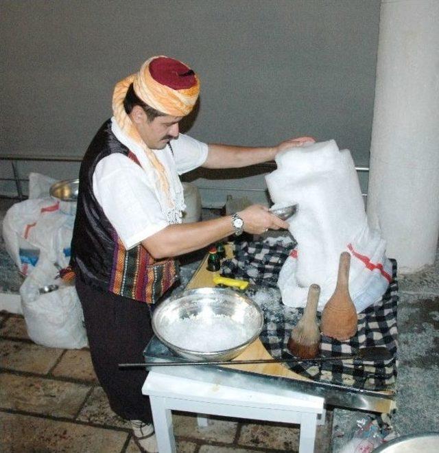 Kar Şerbetini G&ouml;ren Camiye Koştu 2